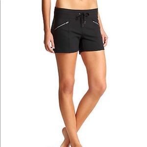 Athleta metro slouch shortie Small
